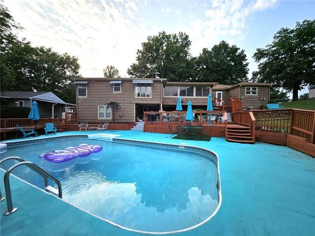 5831 N Ava Avenue, Kansas City, MO 64151