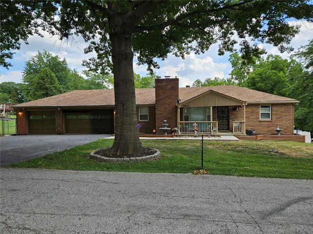 5831 N Ava Avenue, Kansas City, MO 64151