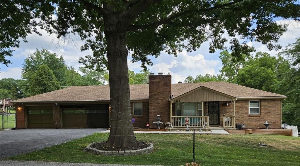 5831 N Ava Avenue, Kansas City, MO 64151