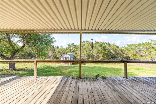 611 Hedgestone, Canyon Lake, TX 78133