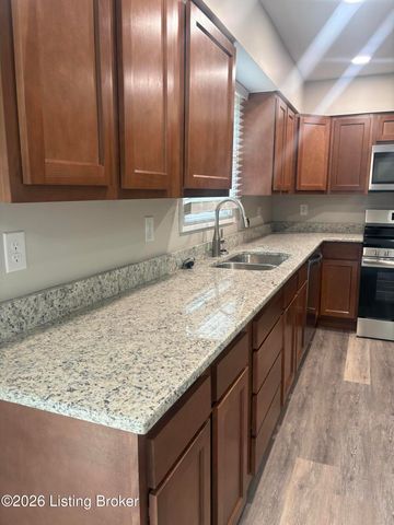 612 Deatsville Rd, Shepherdsville, KY 40165