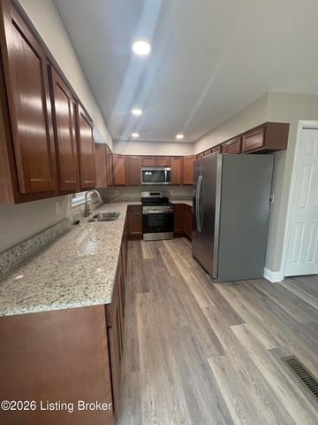 612 Deatsville Rd, Shepherdsville, KY 40165