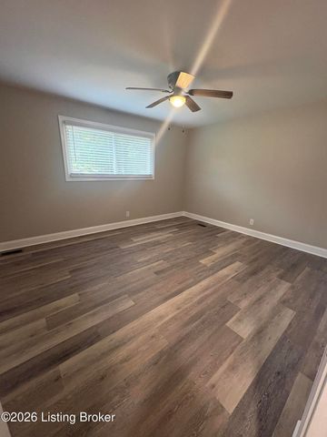 612 Deatsville Rd, Shepherdsville, KY 40165