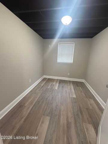 612 Deatsville Rd, Shepherdsville, KY 40165
