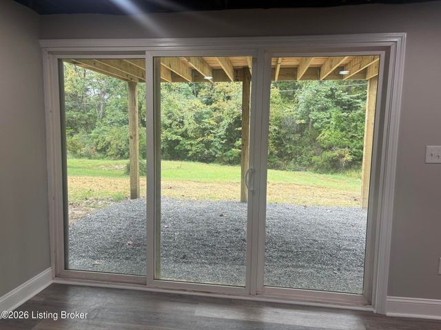 612 Deatsville Rd, Shepherdsville, KY 40165