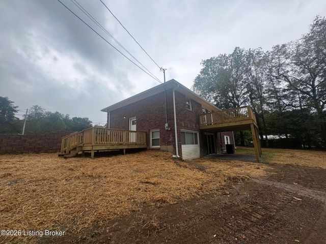 612 Deatsville Rd, Shepherdsville, KY 40165
