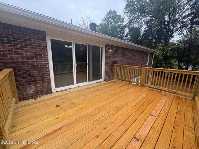612 Deatsville Rd, Shepherdsville, KY 40165