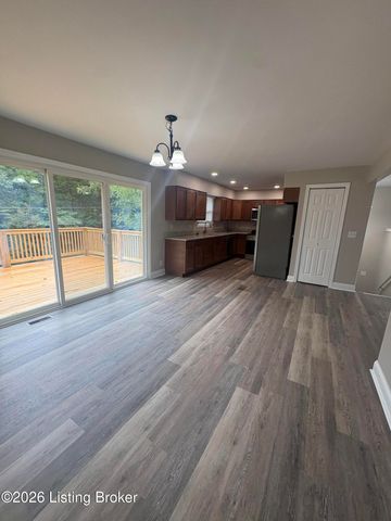 612 Deatsville Rd, Shepherdsville, KY 40165