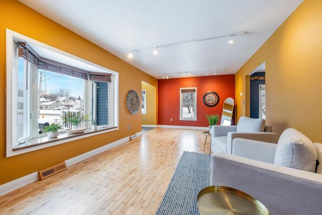 423 VAN STREET, Neenah, WI 54956