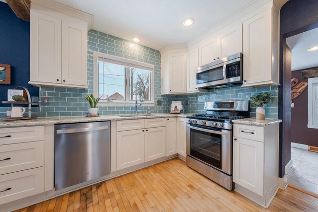 423 VAN STREET, Neenah, WI 54956