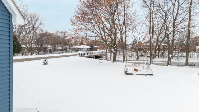 423 VAN STREET, Neenah, WI 54956