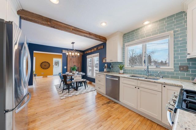 423 VAN STREET, Neenah, WI 54956