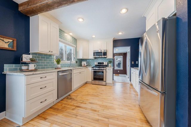 423 VAN STREET, Neenah, WI 54956