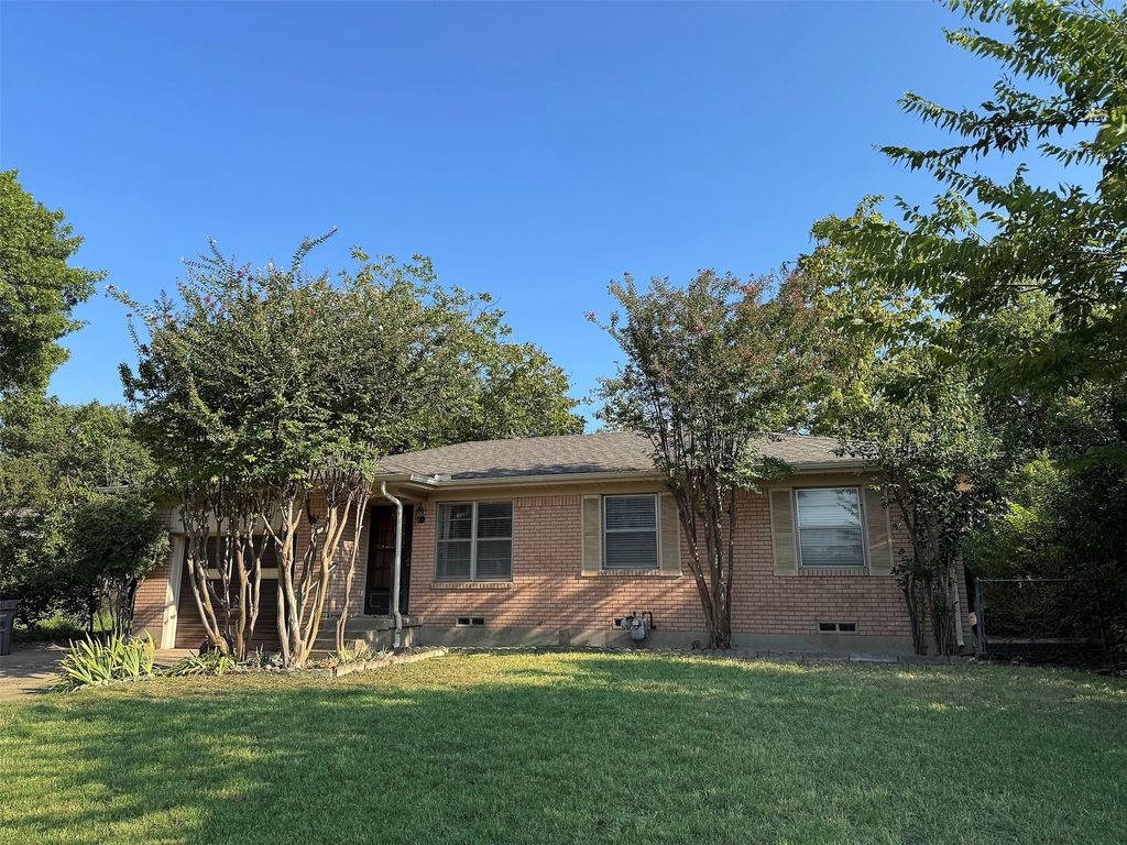 207 Ellis Street, Allen, TX 75002