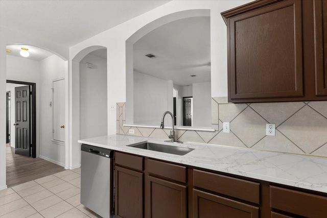 205 Peaceful Haven WAY, Hutto, TX 78634