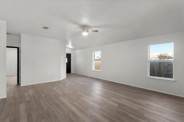 205 Peaceful Haven WAY, Hutto, TX 78634