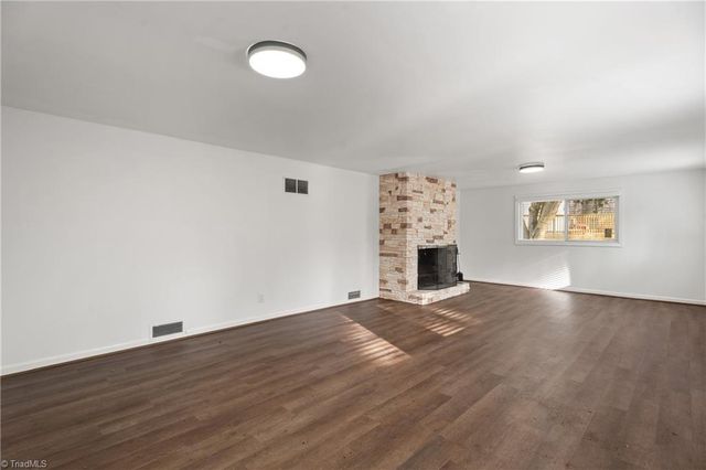 1366 Pinebluff Road, Winston-salem, NC 27103