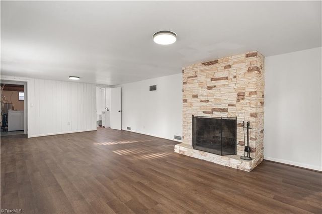 1366 Pinebluff Road, Winston-salem, NC 27103