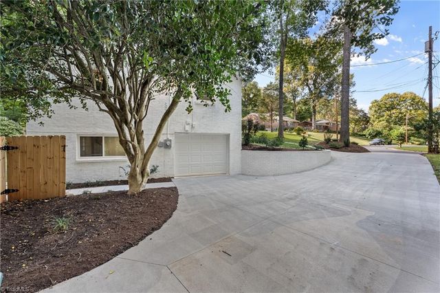 1366 Pinebluff Road, Winston-salem, NC 27103