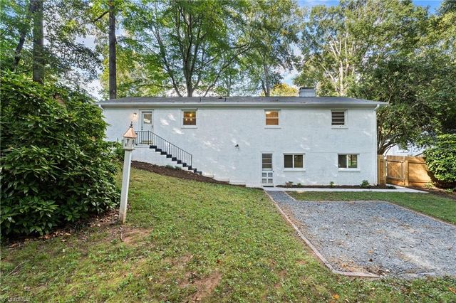 1366 Pinebluff Road, Winston-salem, NC 27103