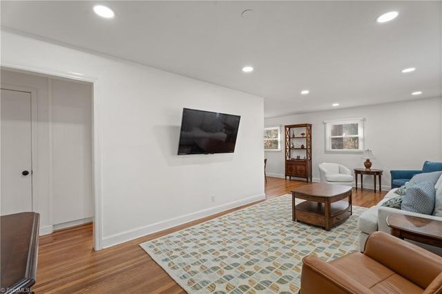 1366 Pinebluff Road, Winston-salem, NC 27103