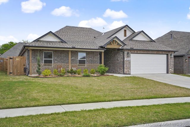 10719 S 280th East Avenue, Coweta, OK 74429