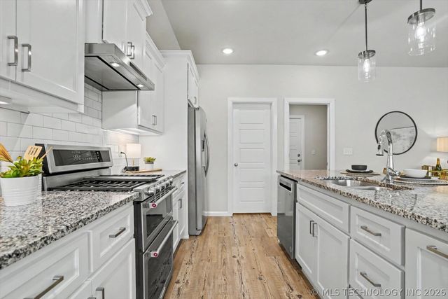 10719 S 280th East Avenue, Coweta, OK 74429