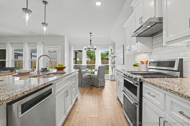 10719 S 280th East Avenue, Coweta, OK 74429