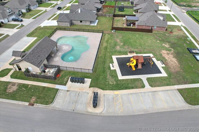 10719 S 280th East Avenue, Coweta, OK 74429