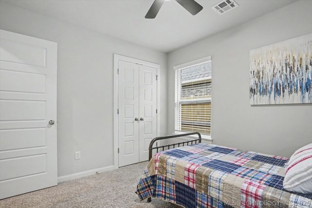 10719 S 280th East Avenue, Coweta, OK 74429