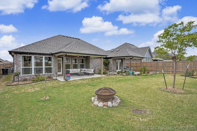 10719 S 280th East Avenue, Coweta, OK 74429