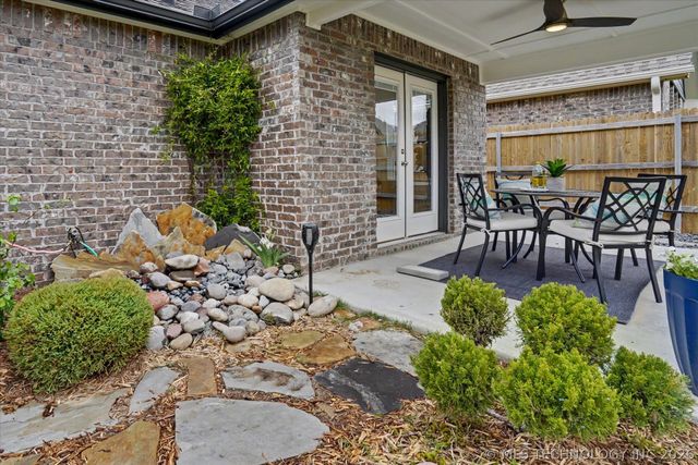 10719 S 280th East Avenue, Coweta, OK 74429
