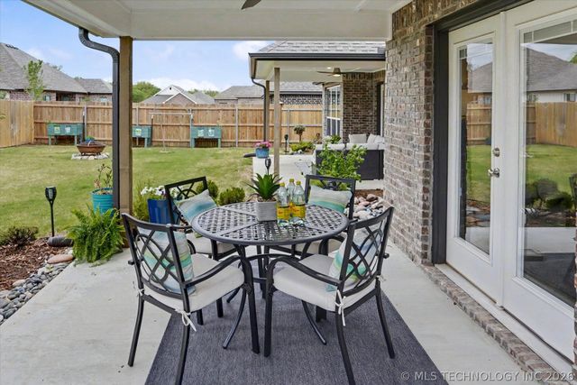 10719 S 280th East Avenue, Coweta, OK 74429