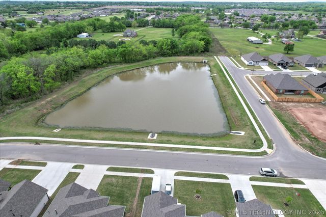 10719 S 280th East Avenue, Coweta, OK 74429