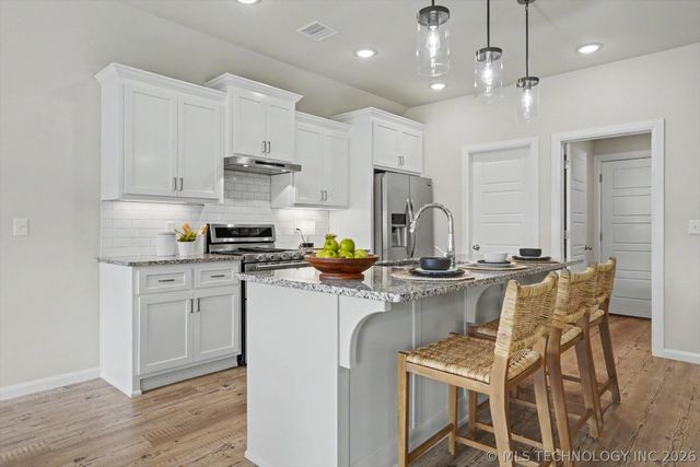 10719 S 280th East Avenue, Coweta, OK 74429