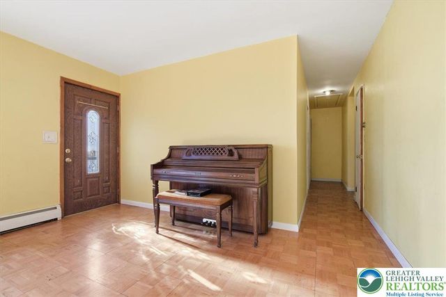 70 West Highland Lane, Mahoning Twp, PA 18235