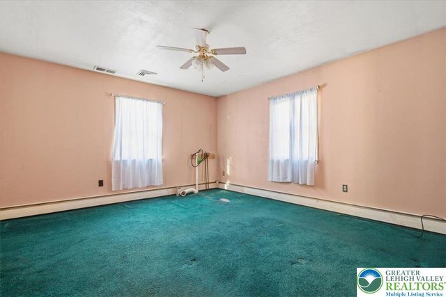 70 West Highland Lane, Mahoning Twp, PA 18235