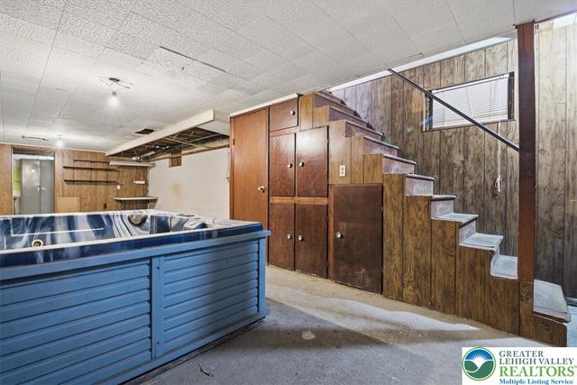 70 West Highland Lane, Mahoning Twp, PA 18235