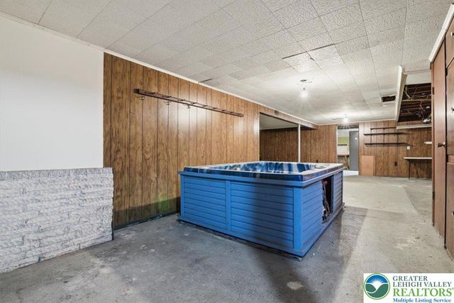 70 West Highland Lane, Mahoning Twp, PA 18235