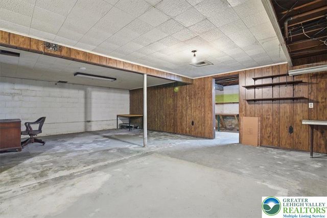 70 West Highland Lane, Mahoning Twp, PA 18235