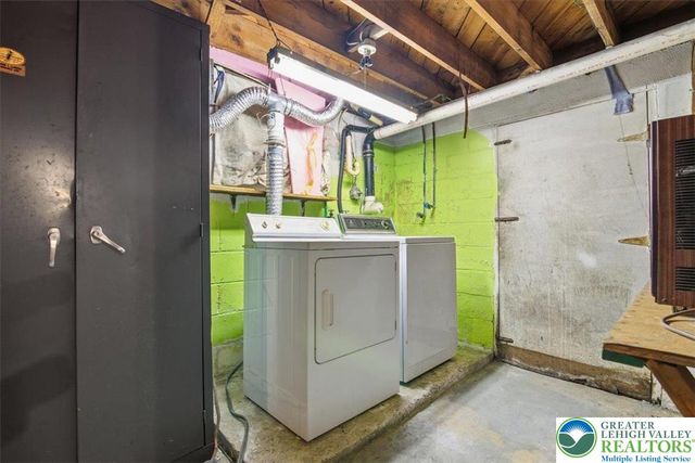 70 West Highland Lane, Mahoning Twp, PA 18235