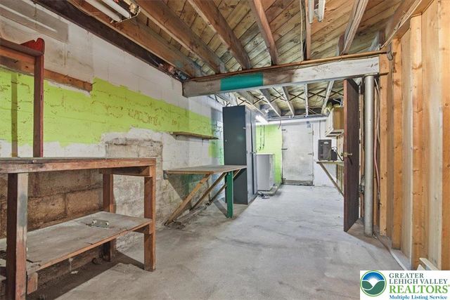 70 West Highland Lane, Mahoning Twp, PA 18235