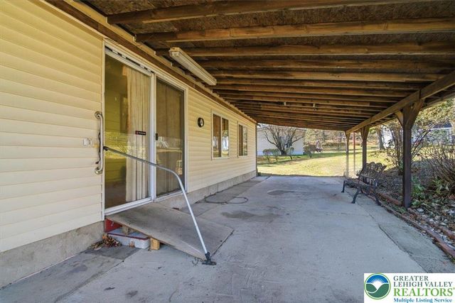 70 West Highland Lane, Mahoning Twp, PA 18235