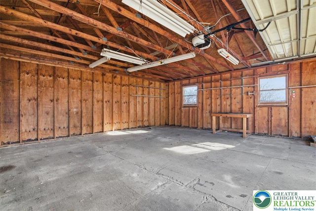 70 West Highland Lane, Mahoning Twp, PA 18235