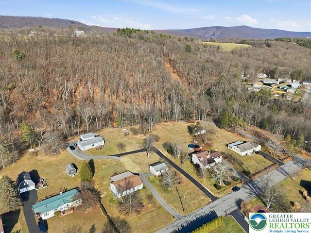 70 West Highland Lane, Mahoning Twp, PA 18235