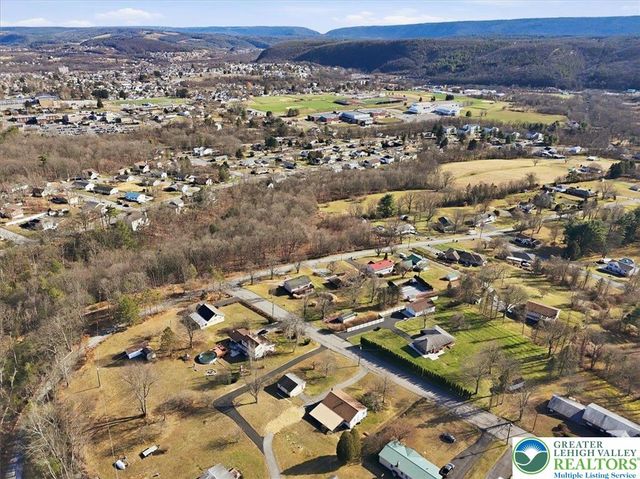 70 West Highland Lane, Mahoning Twp, PA 18235