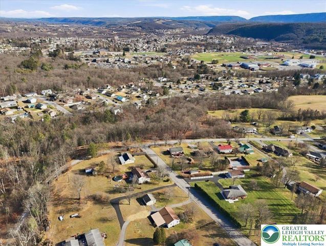 70 West Highland Lane, Mahoning Twp, PA 18235