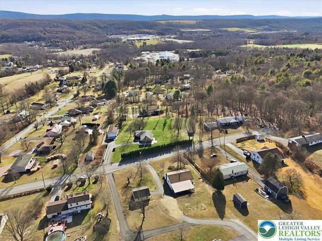 70 West Highland Lane, Mahoning Twp, PA 18235