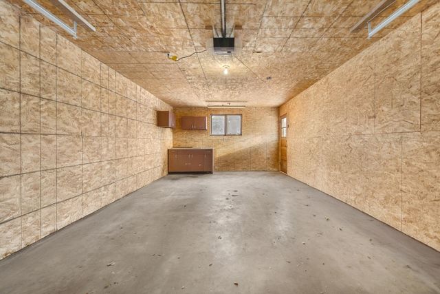 907 2nd st NE, Minot, ND 58703