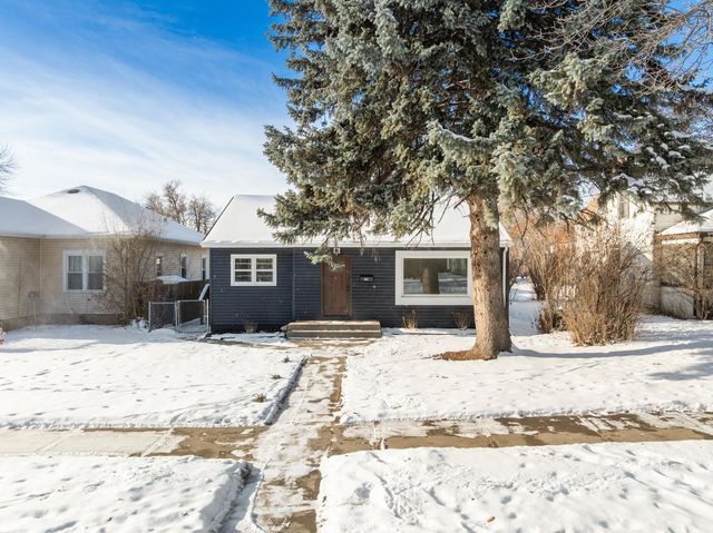 907 2nd st NE, Minot, ND 58703